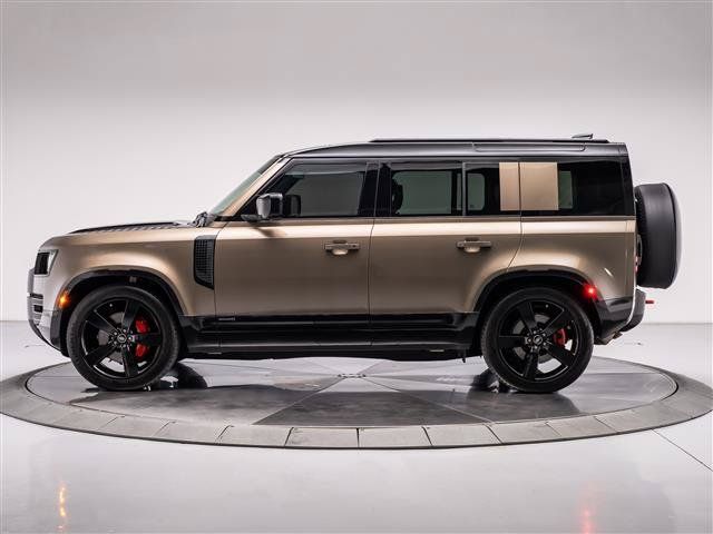 Used 2025 Land Rover Defender 110 X AWD/4WD image 2