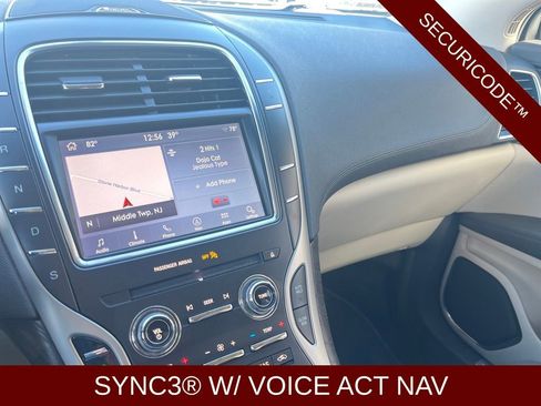 Used 2020 Lincoln Nautilus Reserve image 14