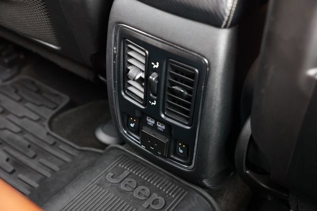 Used 2015 Jeep Grand Cherokee SRT w/ Trailer Tow Group IV AWD/4WD image 47