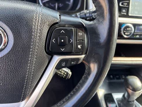 Used 2019 Toyota Highlander Limited Platinum AWD/4WD image 12
