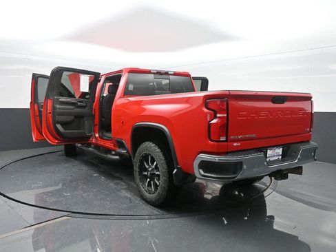 Used 2024 Chevrolet Silverado 2500 LTZ w/ LTZ Premium Package image 53