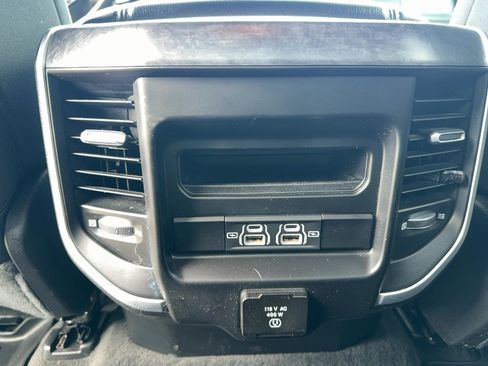 Used 2021 RAM 1500 Big Horn AWD/4WD image 19
