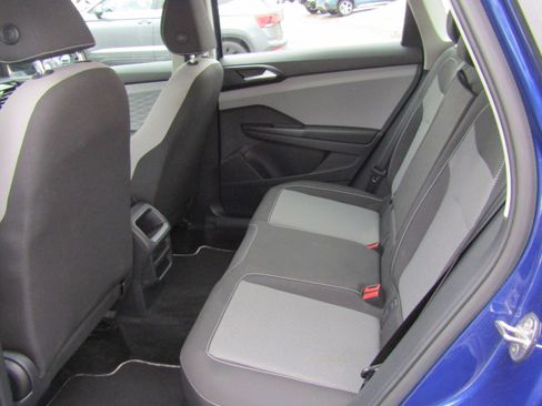 Used 2023 Volkswagen Taos S image 7