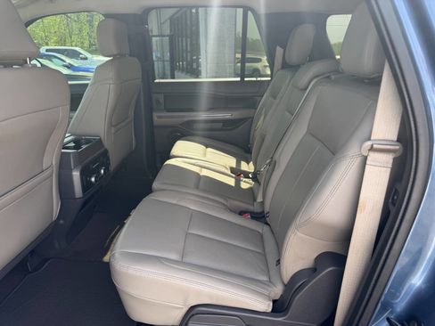 Used 2019 Ford Expedition Max XLT w/ Equipment Group 202A RWD image 15