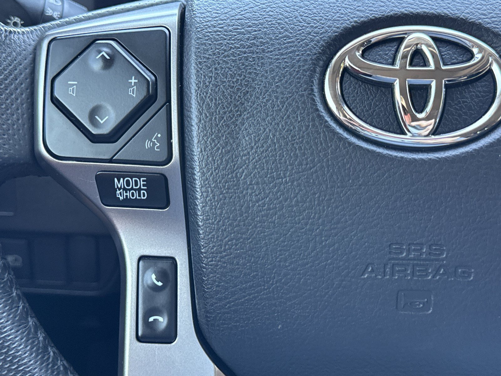Used 2022 Toyota Tacoma SR5 w/ Technology Package RWD image 20