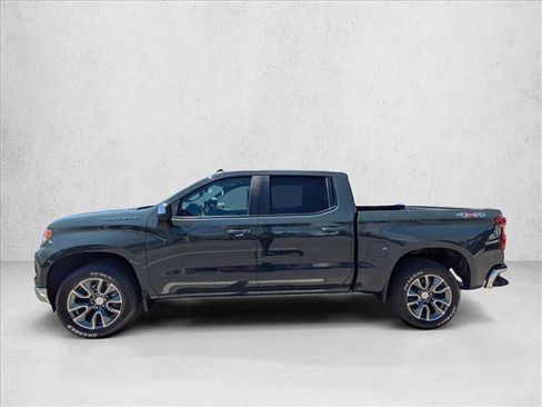 Used 2025 Chevrolet Silverado 1500 LT AWD/4WD image 9