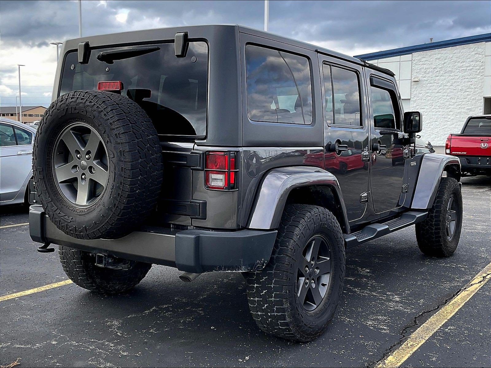Used 2016 Jeep Wrangler Unlimited Sport AWD/4WD image 2