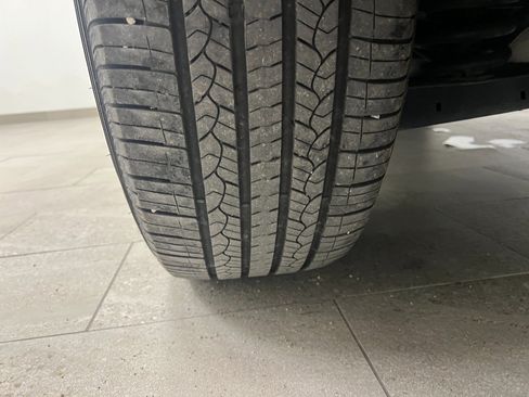 Used 2024 Buick Enclave Premium image 57