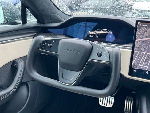 Used 2021 Tesla Model S Plaid image 16