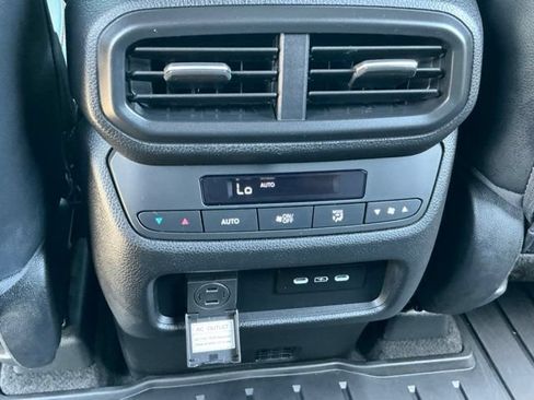 Certified 2025 Honda Pilot TrailSport image 11