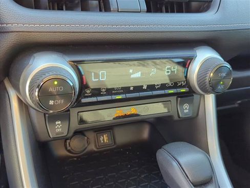 Used 2024 Toyota RAV4 XLE FWD image 20