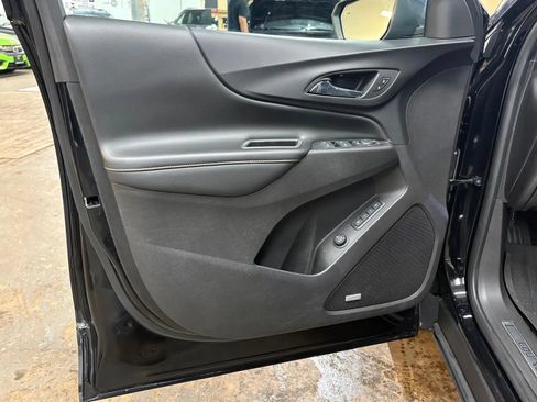 Used 2018 Chevrolet Equinox Premier AWD/4WD image 26
