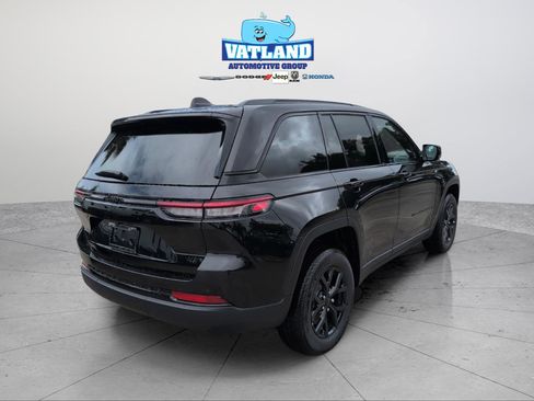 New 2025 Jeep Grand Cherokee L Altitude image 8