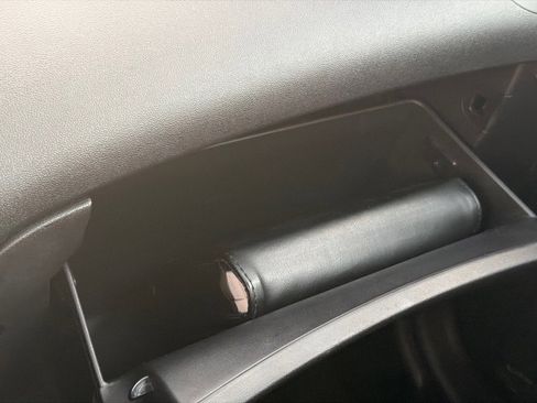 Used 2013 Hyundai Genesis 3.8 image 19