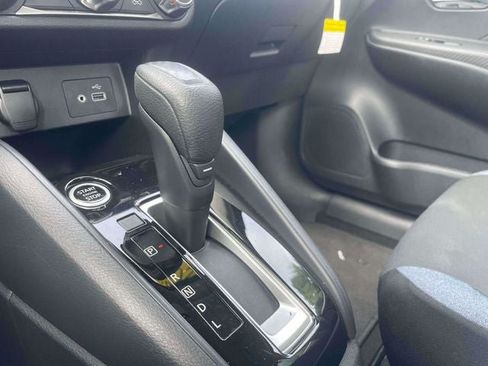 Used 2025 Nissan Versa SV w/ Trunk Package FWD image 30