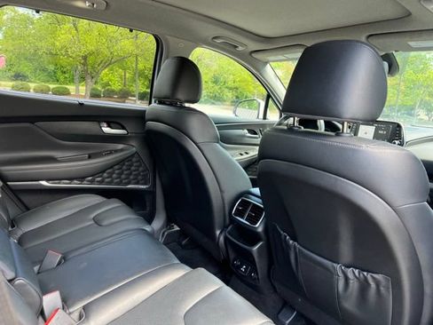 Used 2019 Hyundai Santa Fe FWD image 18