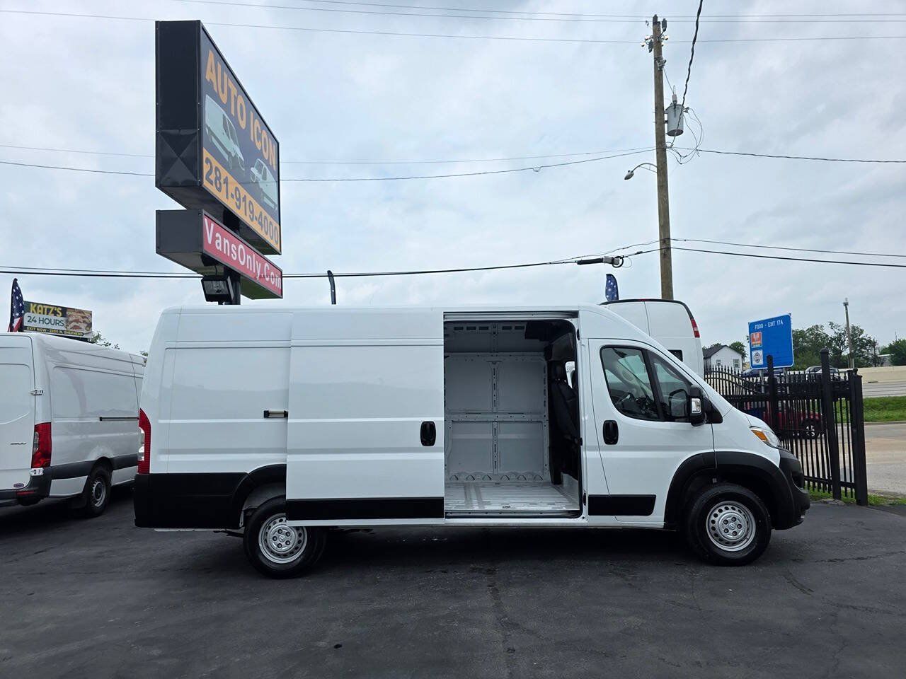 Used 2025 RAM ProMaster 3500 w/ Convenience Group FWD image 5