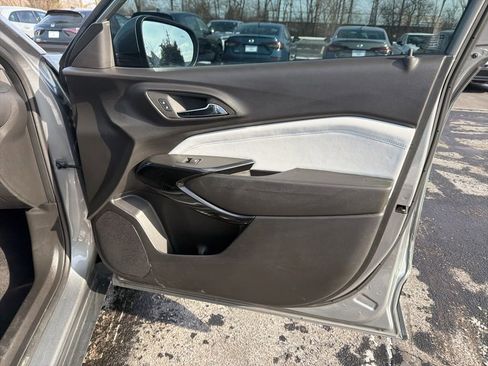 Used 2024 Chevrolet Trax LT w/ Driver Confidence Package image 25