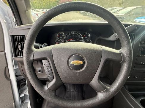 Used 2024 Chevrolet Express 2500 w/ Driver Convenience Package image 18