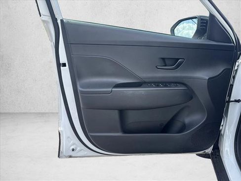 Used 2026 Hyundai Kona SEL Sport FWD image 11
