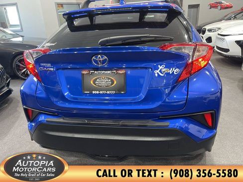 Used 2019 Toyota C-HR XLE FWD image 32