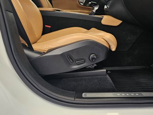 Certified 2022 Volvo XC90 T6 Inscription w/ Advanced Package image 15