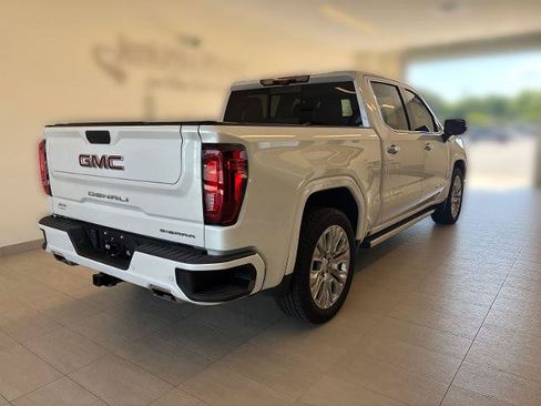 Used 2021 GMC Sierra 1500 Denali w/ Denali Ultimate Package AWD/4WD image 3