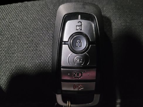 Used 2019 Ford Explorer XLT w/ Equipment Group 201A image 32