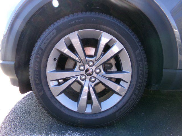 Used 2021 Ford Explorer XLT w/ Equipment Group 202A AWD/4WD image 29