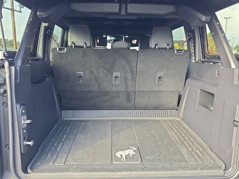 Certified 2022 Ford Bronco Badlands w/ Sasquatch Package image 9