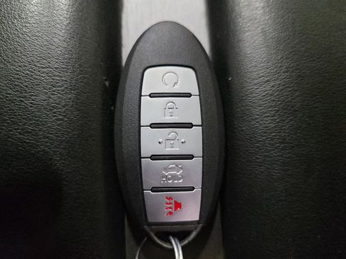 Used 2020 Nissan Murano SL w/ Moonroof Package AWD/4WD image 32