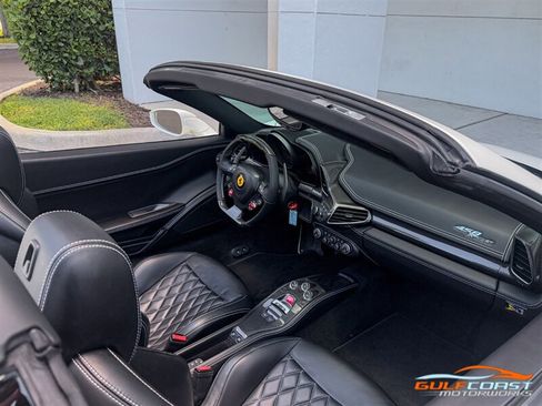 Used 2015 Ferrari 458 Spider RWD image 23