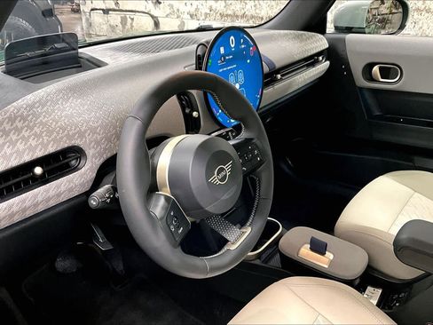 Used 2026 MINI Cooper 2-Door Hardtop image 17