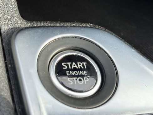 Used 2025 Nissan Sentra SV image 16