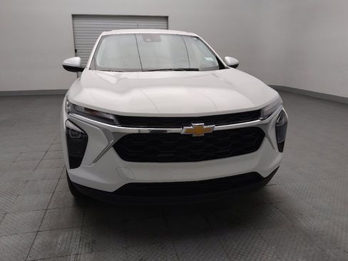 Used 2024 Chevrolet Trax LS w/ LS Convenience Package FWD image 14