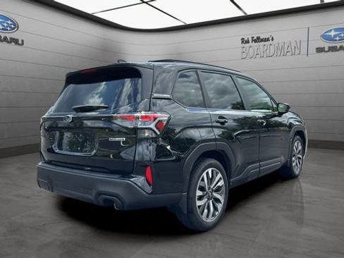 Used 2025 Subaru Forester Touring AWD/4WD image 5