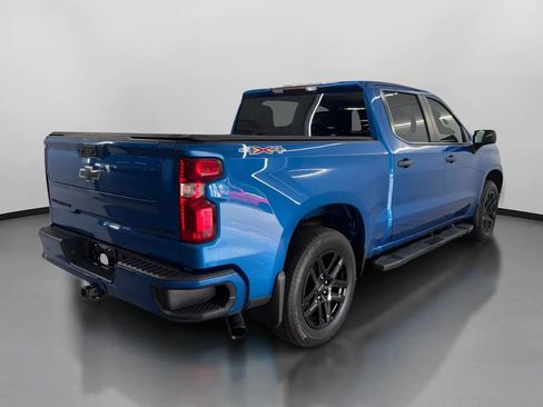 Used 2022 Chevrolet Silverado 1500 Custom w/ LPO, Dark Essentials Package AWD/4WD image 10