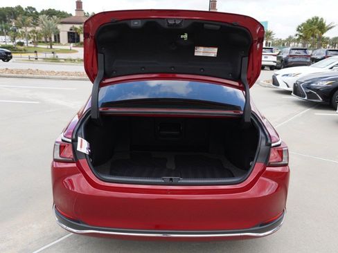 Certified 2025 Lexus ES 300h w/ Premium Package image 37