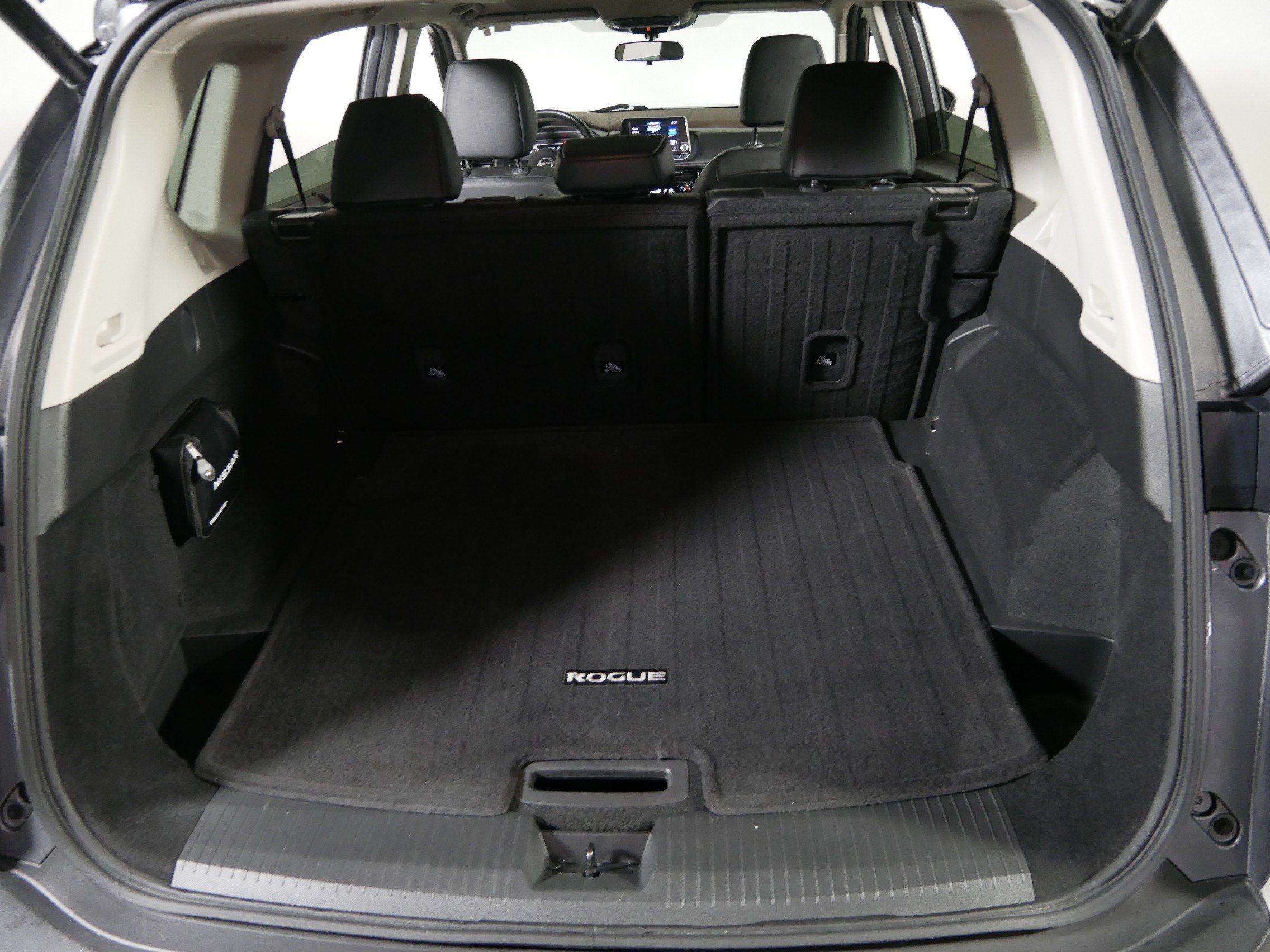 Used 2023 Nissan Rogue SV w/ SV Premium Package AWD/4WD image 18