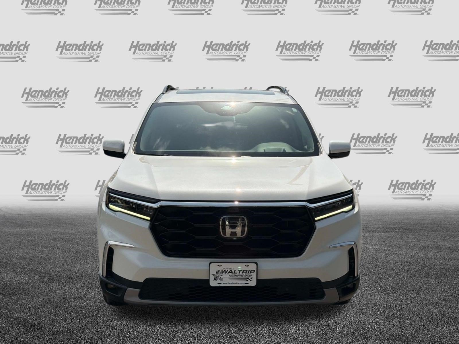 Used 2025 Honda Pilot Elite image 3