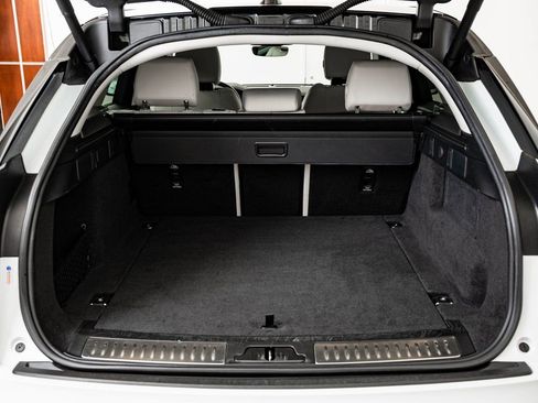 Used 2023 Land Rover Range Rover Velar R-Dynamic S image 21