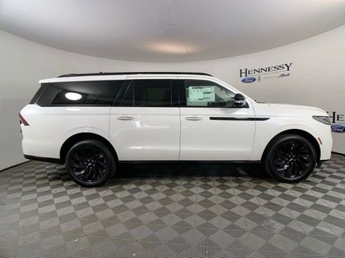 New 2025 Lincoln Navigator L Reserve w/ Jet Appearance Package image 9