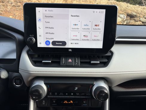 Used 2023 Toyota RAV4 Limited image 16