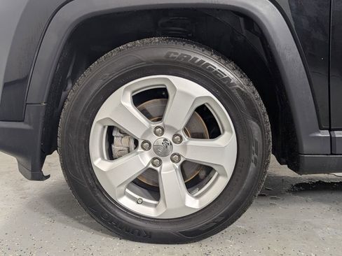 Used 2020 Jeep Compass Latitude FWD image 11
