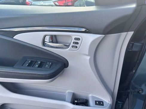 Used 2019 Honda Pilot Touring image 11
