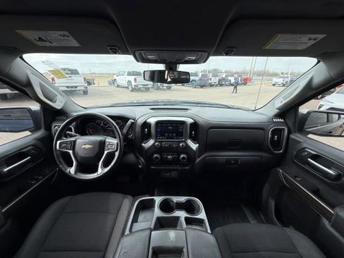Used 2021 Chevrolet Silverado 1500 LT image 24