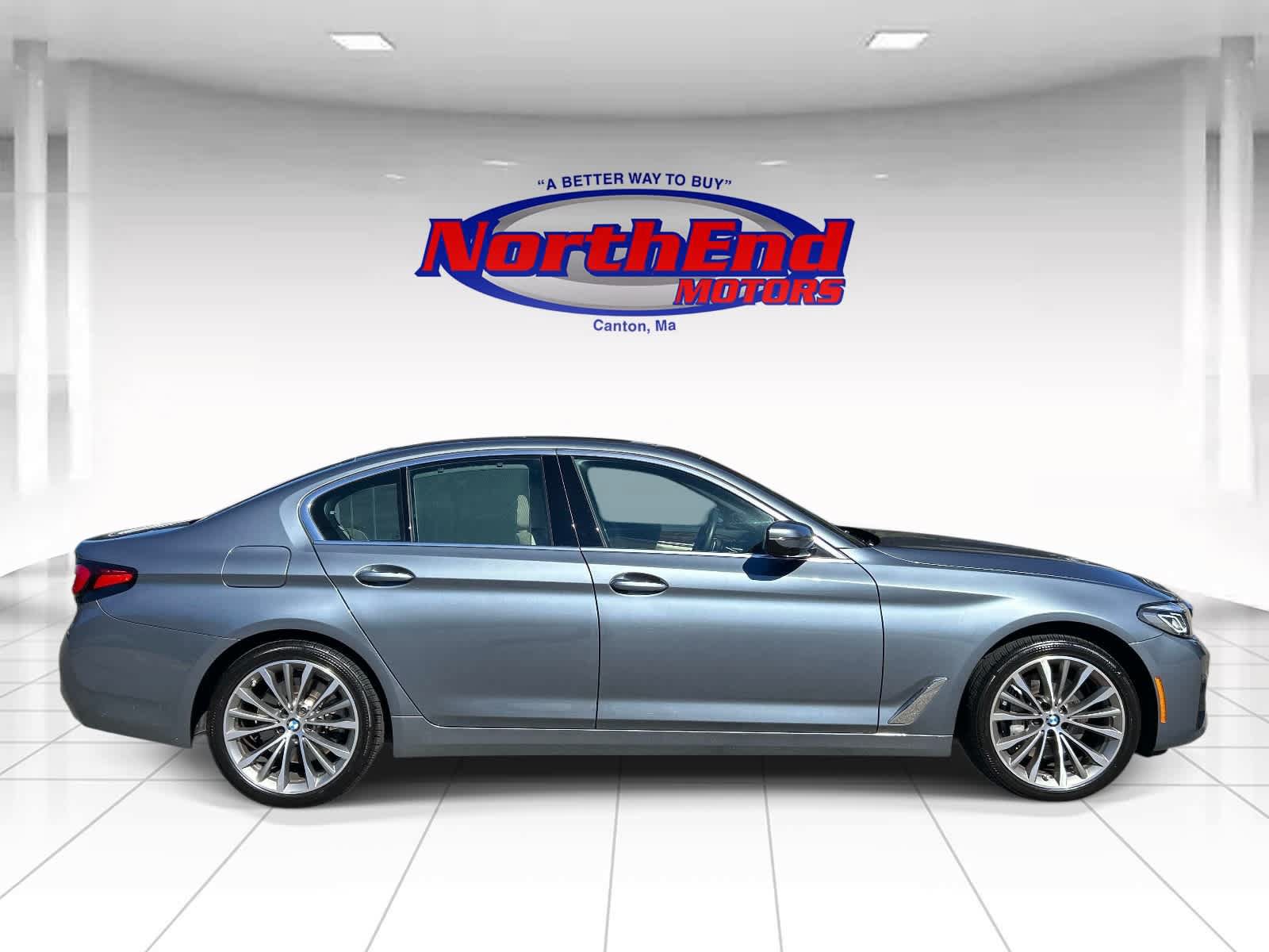 Used 2022 BMW 540i xDrive w/ Premium Package AWD/4WD image 2