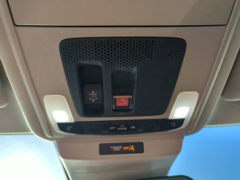 Used 2023 Honda Accord EX image 19