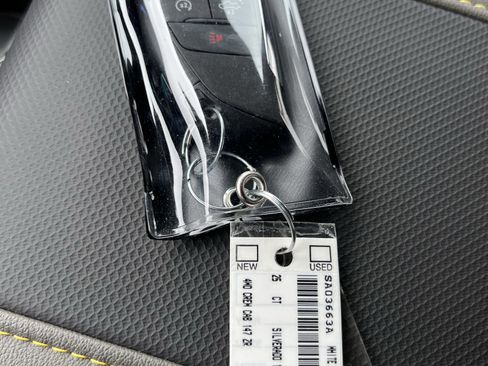 Used 2025 Chevrolet Silverado 1500 ZR2 w/ Technology Package image 38