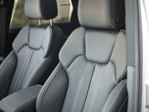 Certified 2025 Audi Q5 2.0T Premium Plus w/ Premium Plus Package image 20